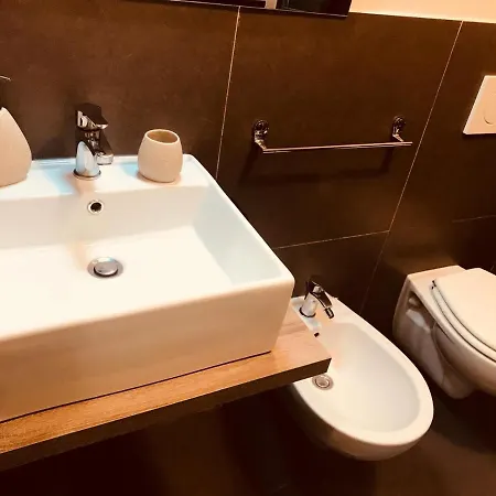 לינה וארוחת בוקר Sistra קטאניה