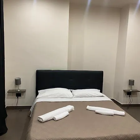 住宿加早餐酒店 Sistra 卡塔尼亚