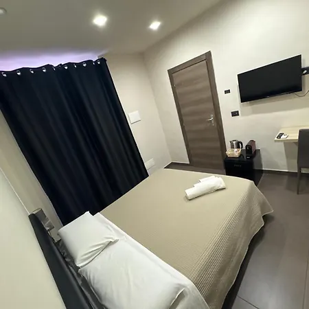 לינה וארוחת בוקר Sistra 3*